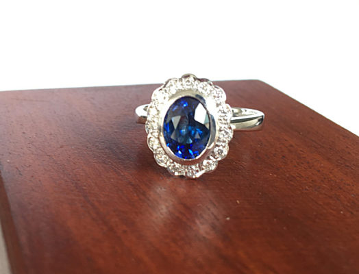 Vintage blue Sapphire Engagement Ring